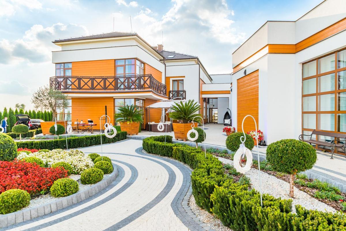 Hotel Kristoff Łaszków المظهر الخارجي الصورة