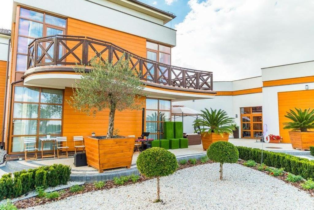 Hotel Kristoff Łaszków المظهر الخارجي الصورة
